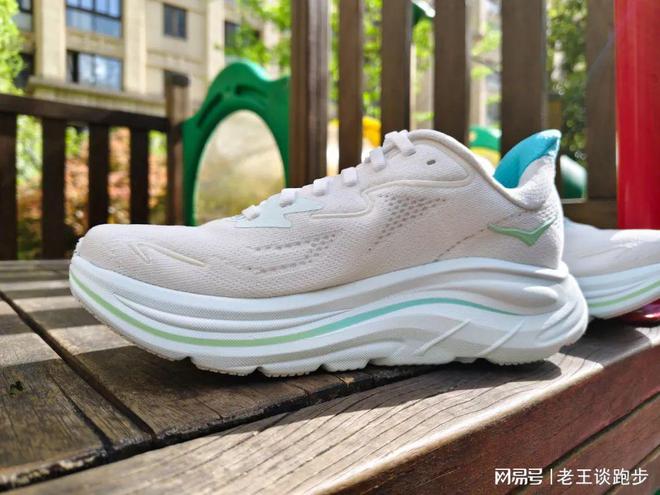 LIFTON 10：恰到好处的卓越跑鞋Bsport体育平台登录HOKA C(图6)