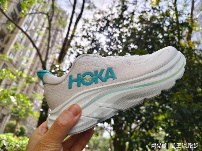 LIFTON 10：恰到好处的卓越跑鞋Bsport体育平台登录HOKA C(图5)