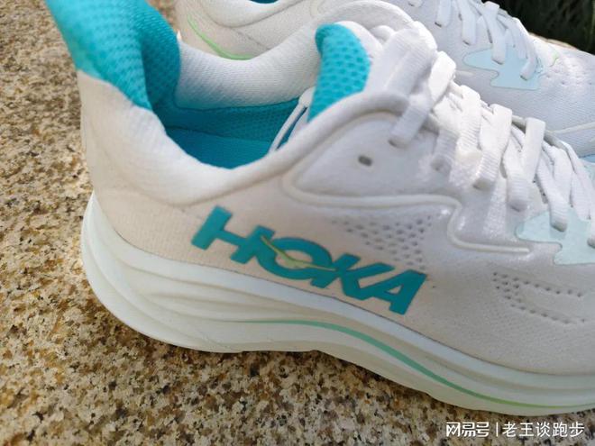 LIFTON 10：恰到好处的卓越跑鞋Bsport体育平台登录HOKA C(图9)