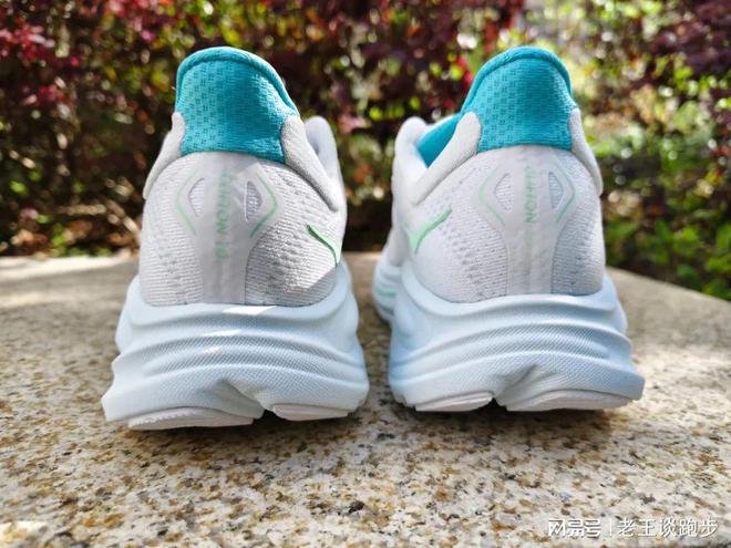 LIFTON 10：恰到好处的卓越跑鞋Bsport体育平台登录HOKA C(图13)